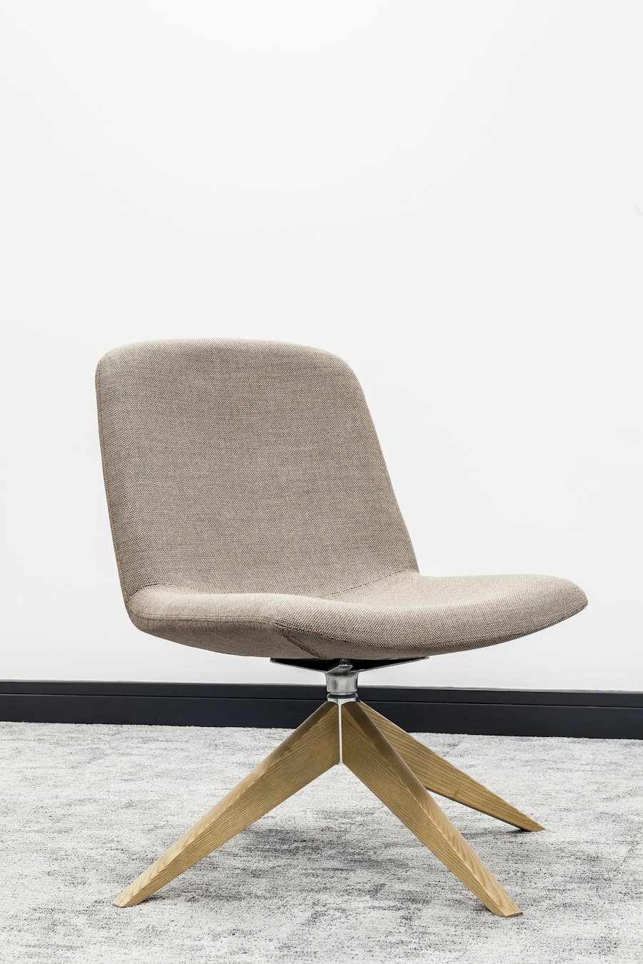 Aria Swivel Chair
