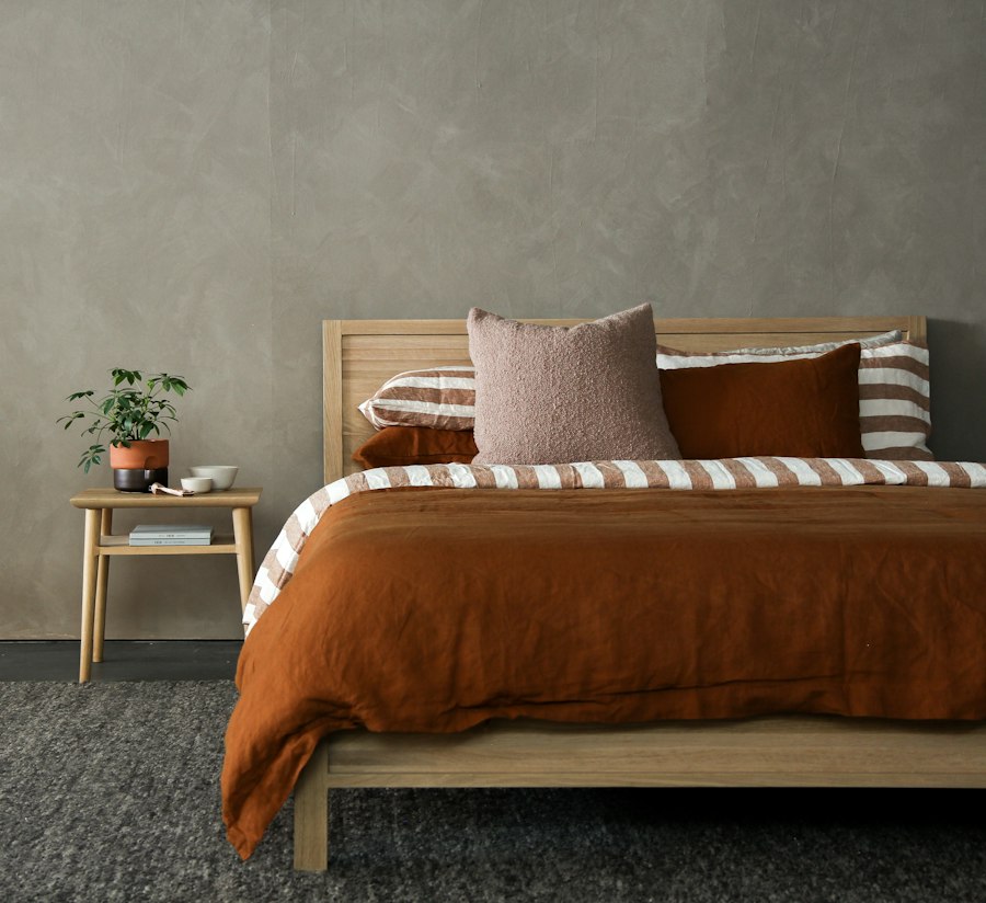 Terracotta Oak Bed